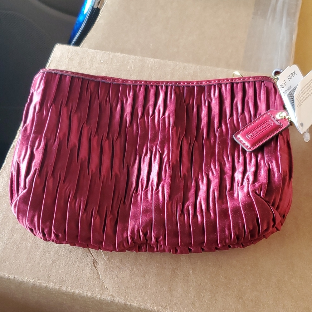 π NWT Coach Ashley Gathered Satin Ruched wristlet!! NWT - Picture 8 of 12